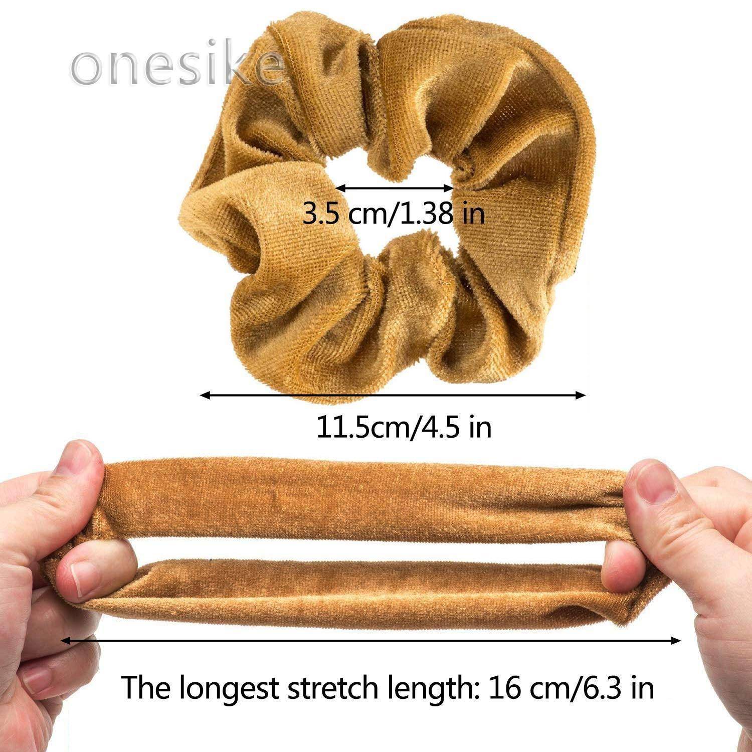 Ein brauner Haargummi wird gezeigt, der 3,5 cm breit und 11,5 cm im Durchmesser ist. Er kann bis zu 16 cm gedehnt werden.