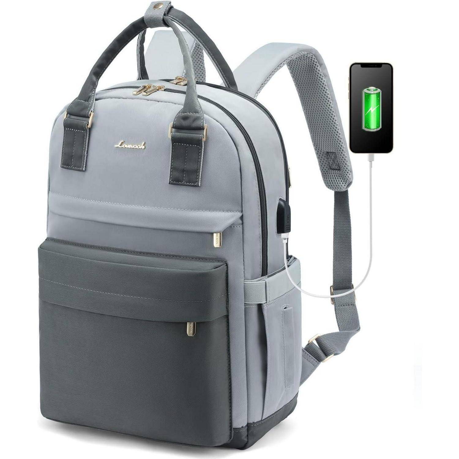 Ein grauer Rucksack mit USB-Ladeanschluss, der ein Telefon beim Laden zeigt und Bequemlichkeit für Reisen oder den täglichen Gebrauch andeutet.