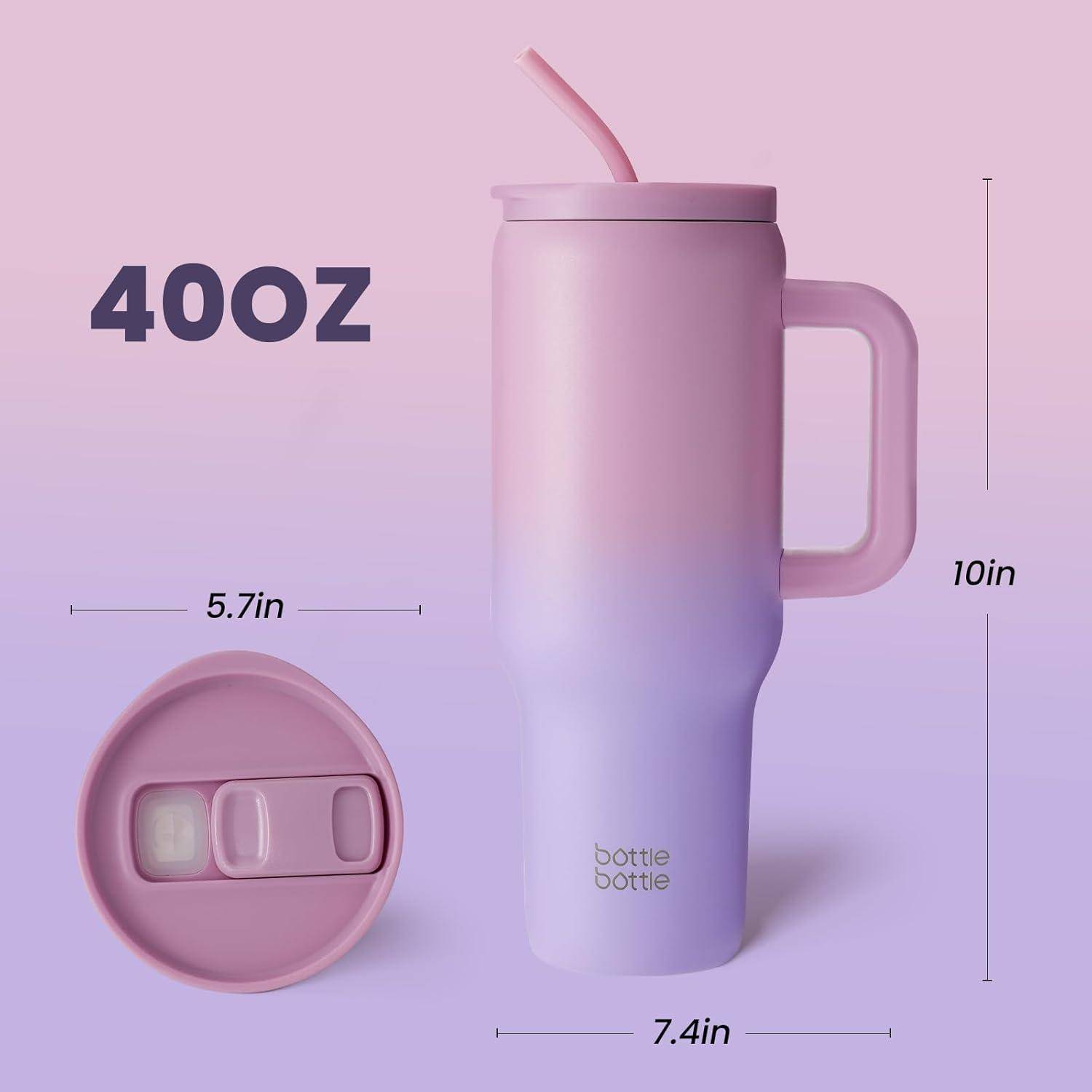 Rosa und lila Farbverlauf Reise-Becher mit Henkel und Strohhalm, beschriftet mit '40OZ'. Abmessungen: 7,4 Zoll breit, 10 Zoll hoch, 5,7 Zoll Deckel-Durchmesser.