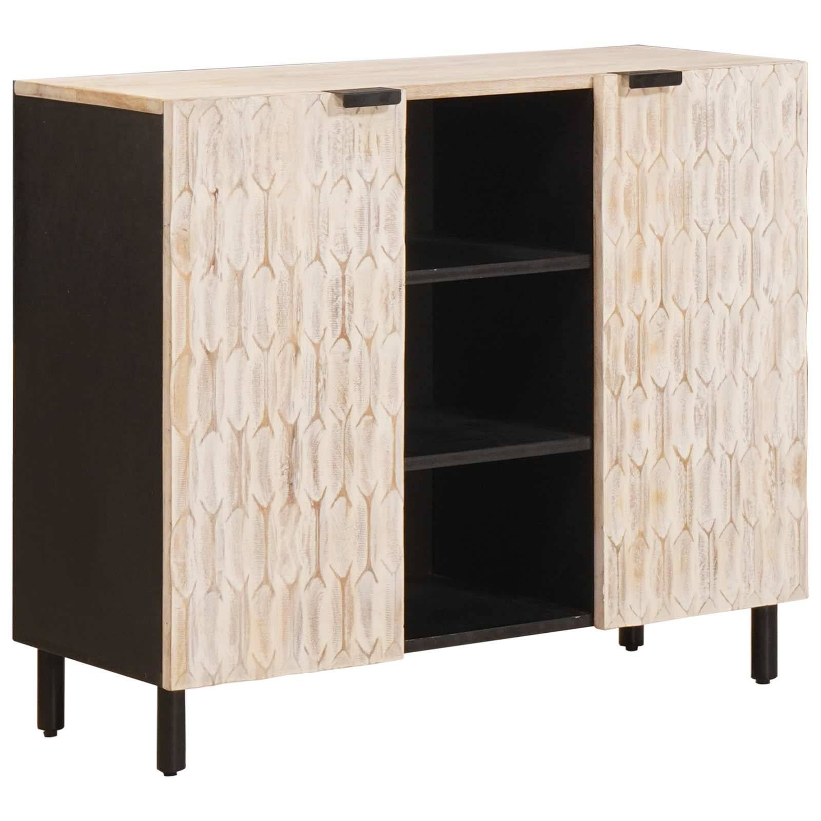 Helles Holzschrank mit zwei geschlossenen Türen und offenen Mittelregalen, auf schwarzen Beinen stehend.