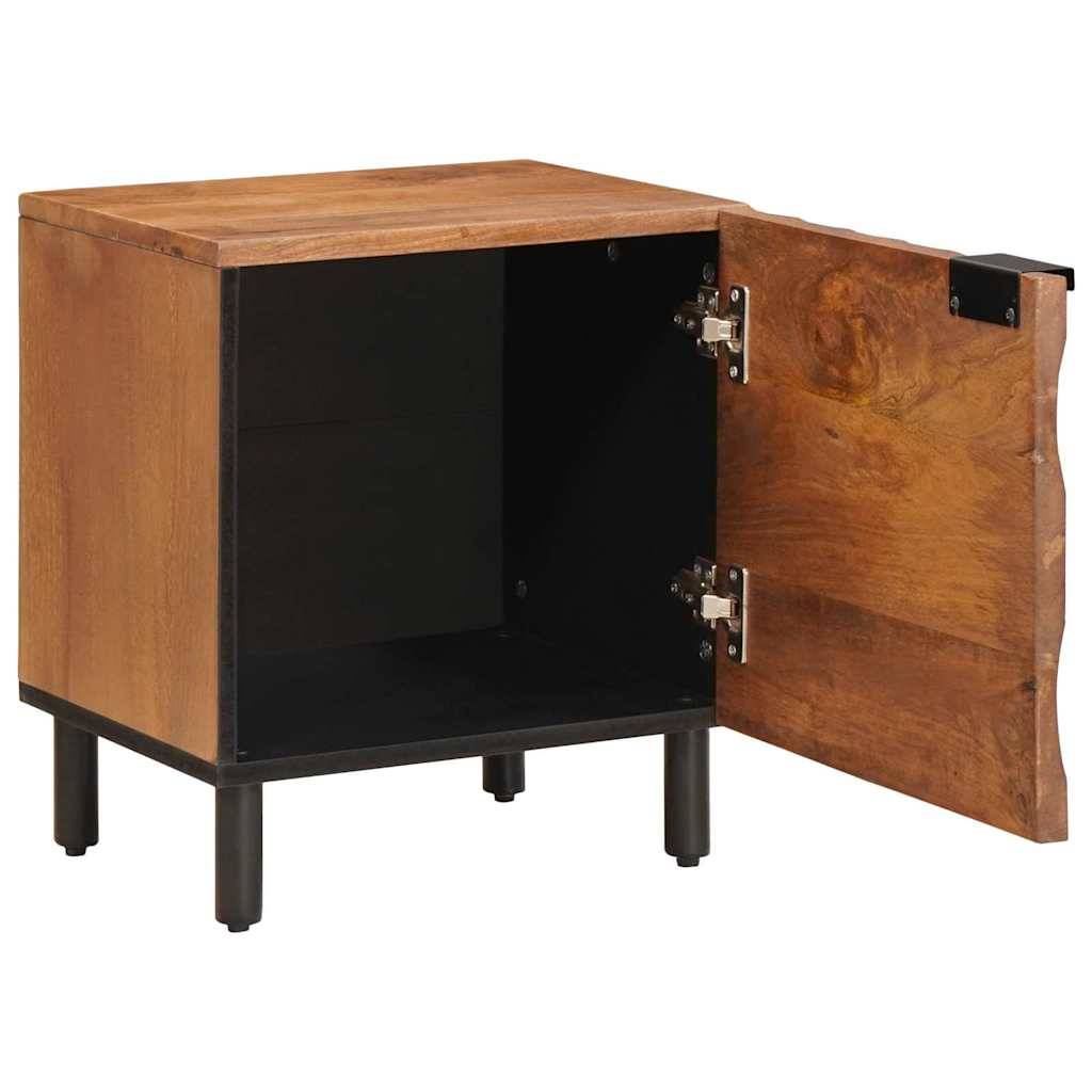 Holzschrank mit einer offenen Tür, die ein einzelnes Innenregal offenbart. Der Schrank hat eine natürliche Holzoberfläche und schwarze Beine.