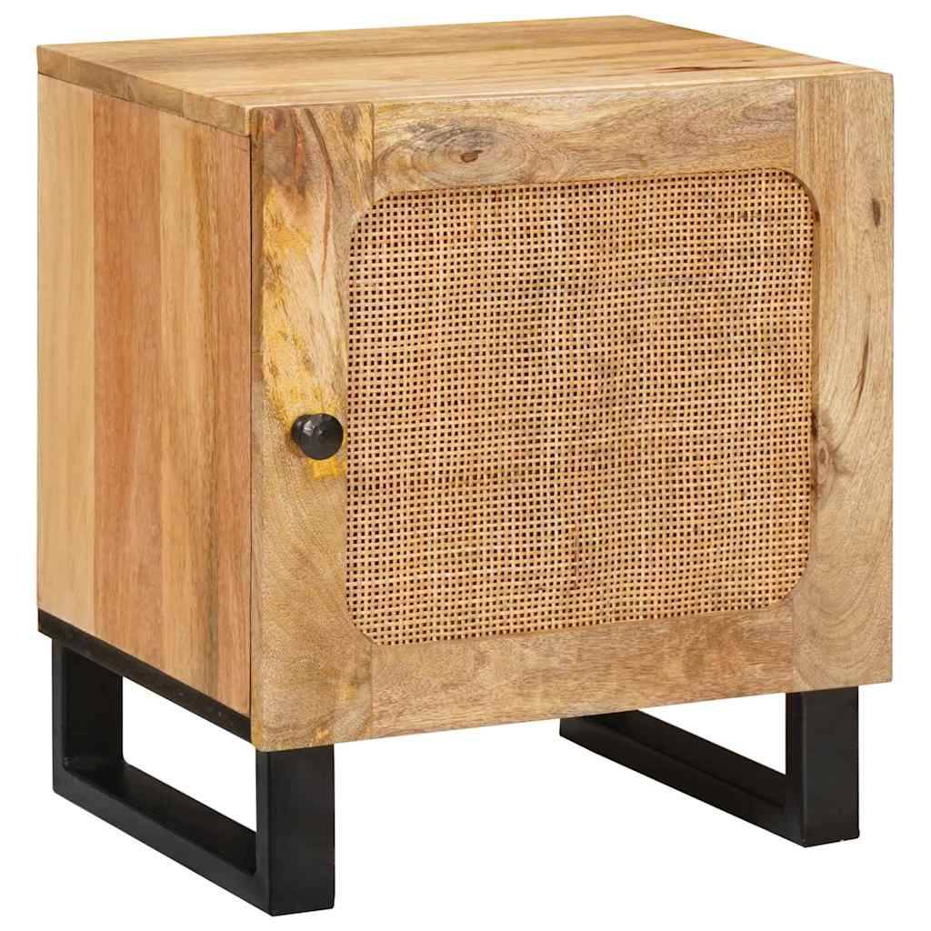 Ein Beistelltisch aus Holz mit einer geflochtenen Rattantür und einem Metallknauf, der auf schwarzen Metallbeinen ruht.