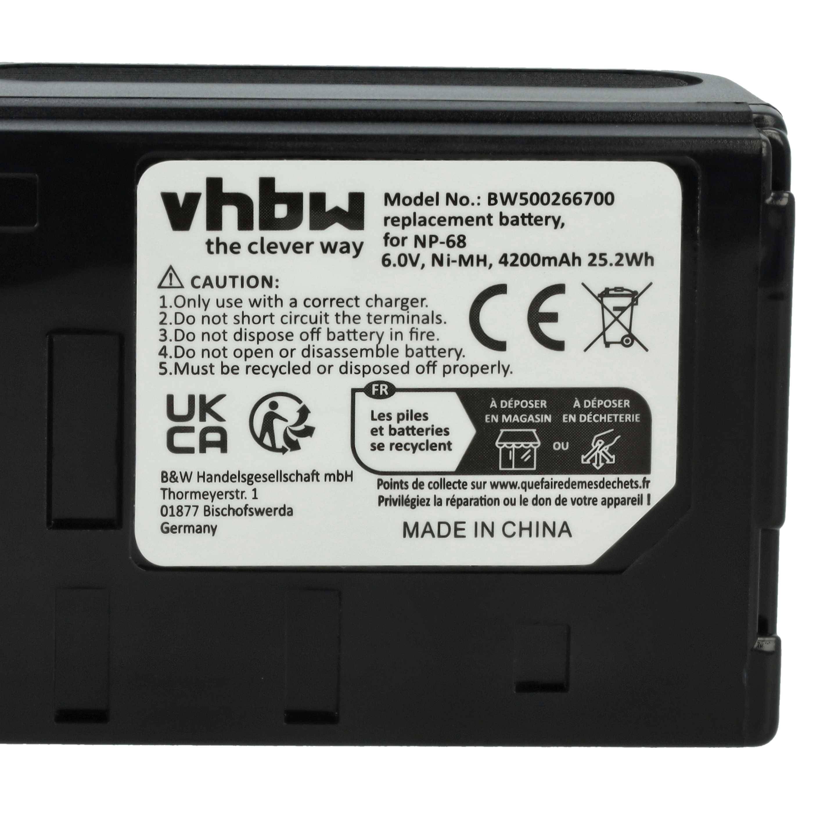 Akku mit Aufschrift 'vhbw the clever way', Modell BW500266700. Ersatz für NP-68, 6,0V, Ni-MH, 4200mAh. Vorsicht: Kurzschluss vermeiden. Hergestellt in China.