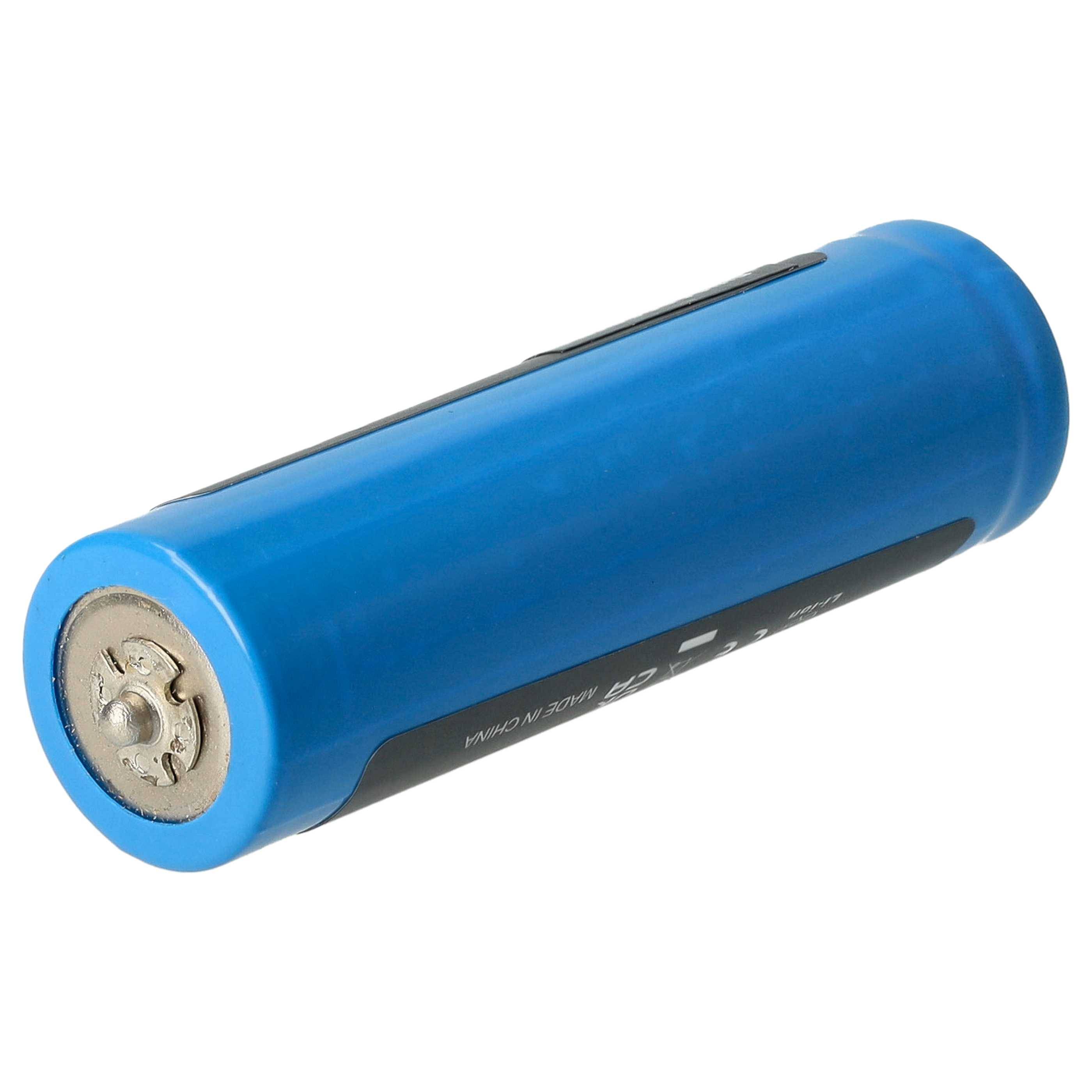 Eine blaue zylindrische Batterie mit Metallkontakten wird gezeigt.