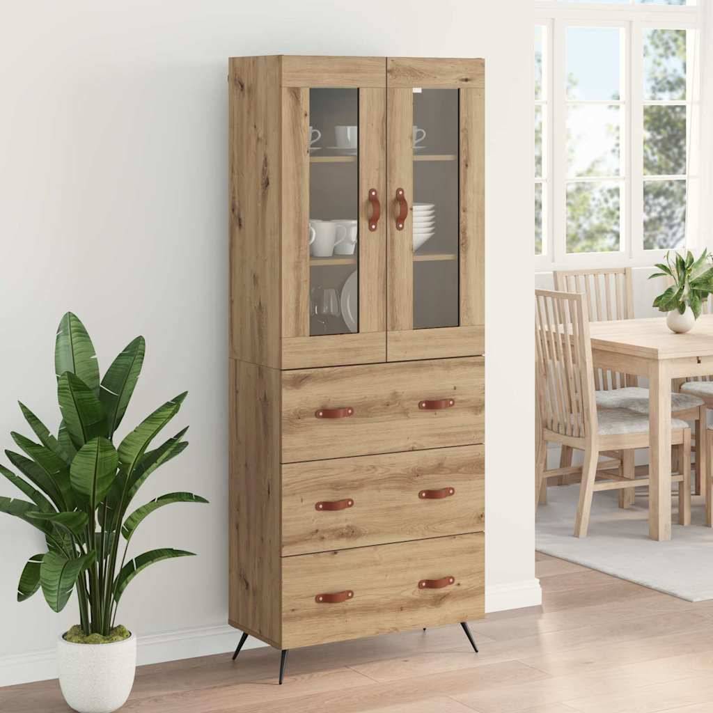 Ein Holzschrank mit Glastüren und drei Schubladen steht in einem hellen Zimmer. In der Nähe ist ein Esstisch mit Stühlen am Fenster zu sehen.