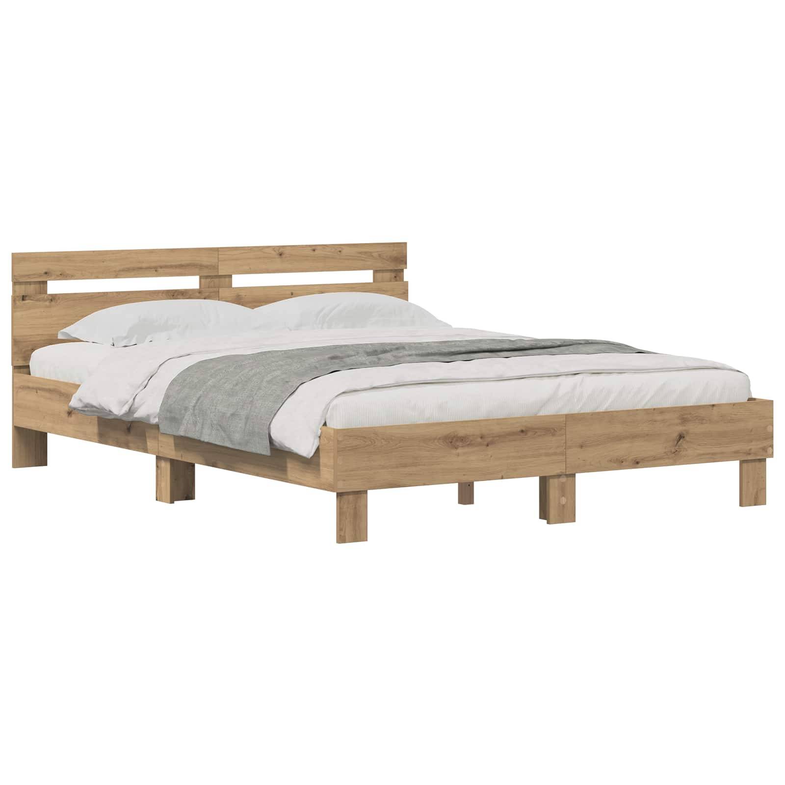 Ein Holzbettgestell mit einem gerippten Kopfteil, auf dem ein ordentlich gemachtes Bett mit weißen Laken und einer grauen Decke zu sehen ist, dargestellt in einer neutralen Umgebung.