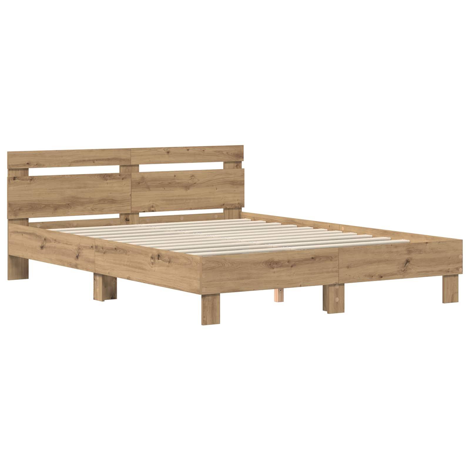 Holz-Plattformbettgestell mit Lamellenunterboden, versehen mit einer natürlichen Oberfläche und einem horizontalen Lamellen-Kopfteil. Es wird keine Matratze gezeigt.