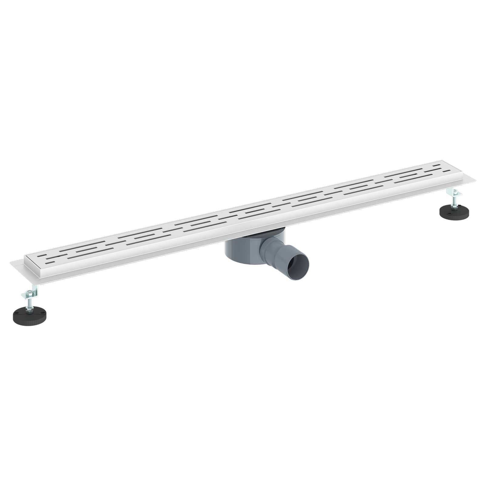 Eine längliche Edelstahl-Duschrinne mit verstellbaren Füßen und einer zentralen Ablauföffnung in einer Badezimmerumgebung.