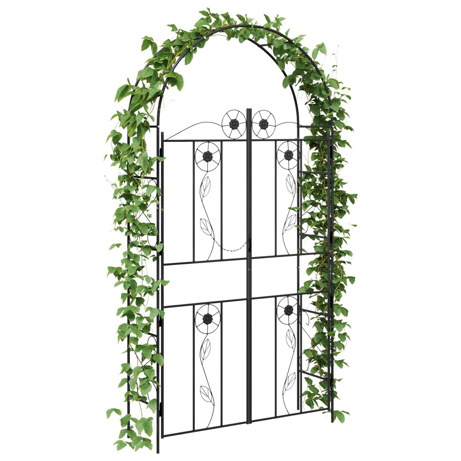 Ein gewölbter Gartenpergola mit dekorativen Blumenmustern unterstützt rankende Grünpflanzen und bietet einen klassischen und eleganten Garteneingang.