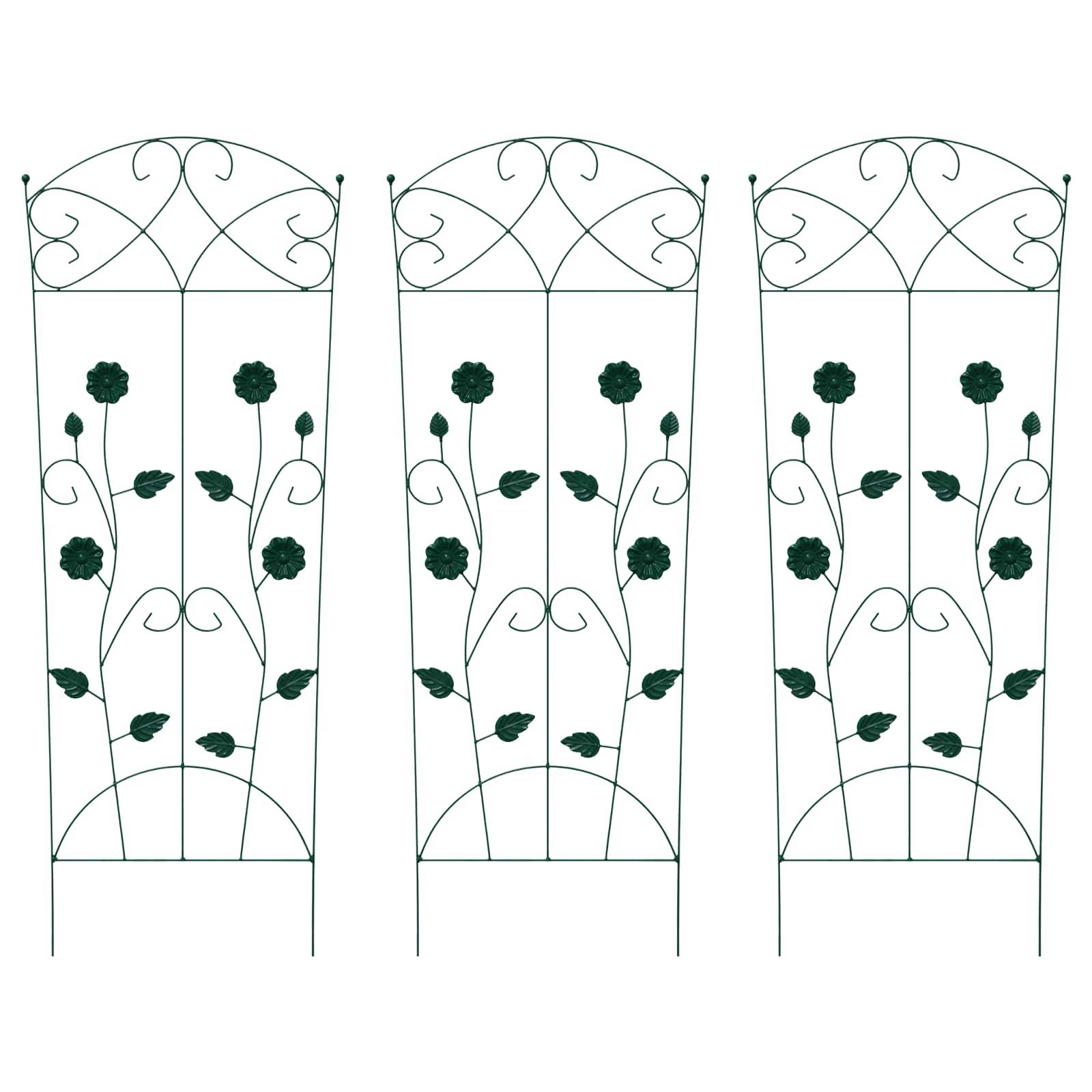 Drei dekorative Metallgitter mit Blumenmustern, die Rosen und Blätter zeigen, entwickelt zur Unterstützung von Kletterpflanzen in einem Garten.