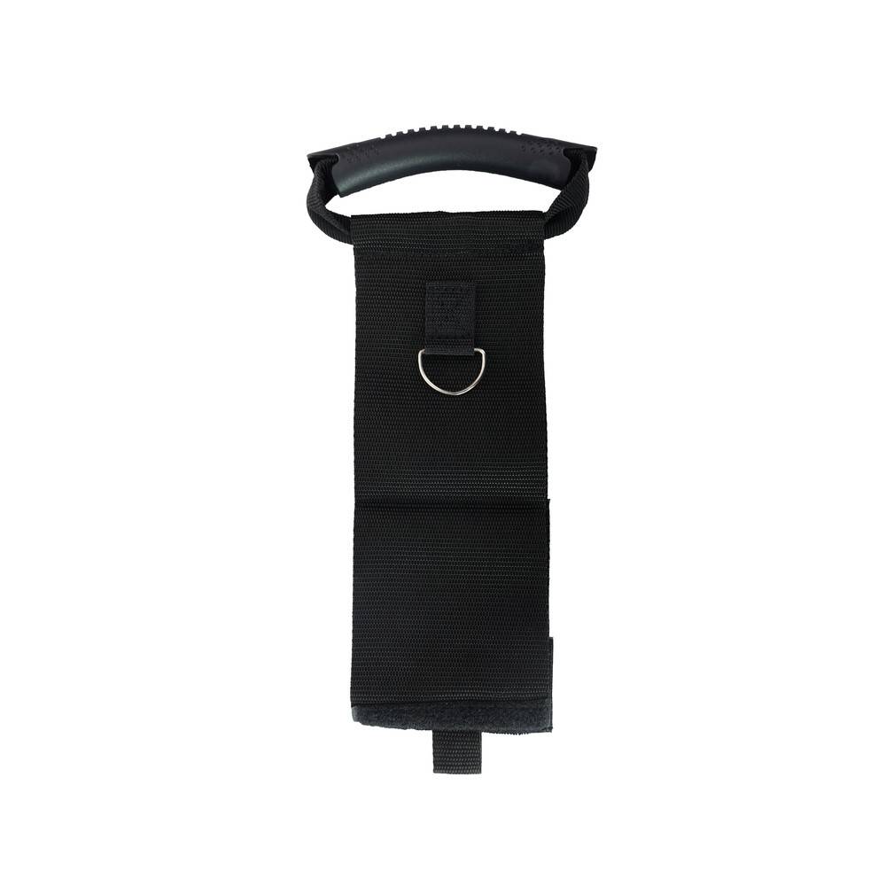 Ein schwarzer Griff, der an einem robusten Stoffriemen mit einem Metallring und einer Riemenschlaufe am unteren Ende befestigt ist, wird zum sicheren Heben oder Tragen verwendet.