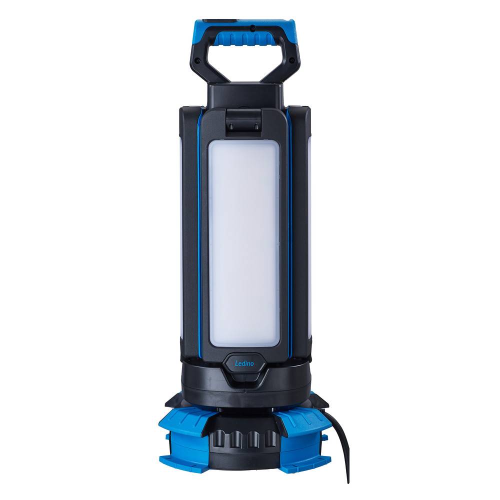 Eine tragbare LED-Arbeitsleuchte in blau-schwarzer Farbgebung, mit einem robusten Griff und einem verstellbaren Leuchtpanel.