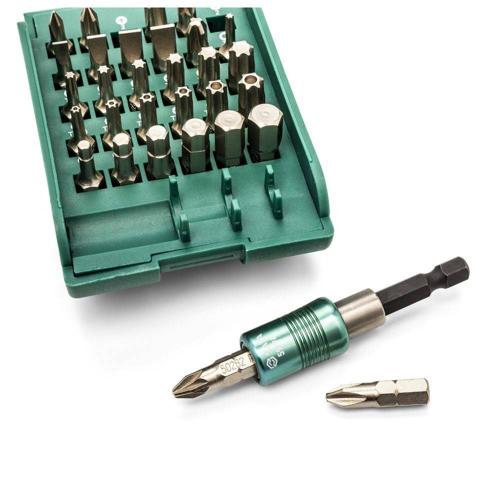 Ein Satz auswechselbarer Schraubenziehereinsätze in einem grünen Etui. Enthält verschiedene Größen und Formen, mit einem magnetischen Bithalter und zusätzlichen losen Bits.