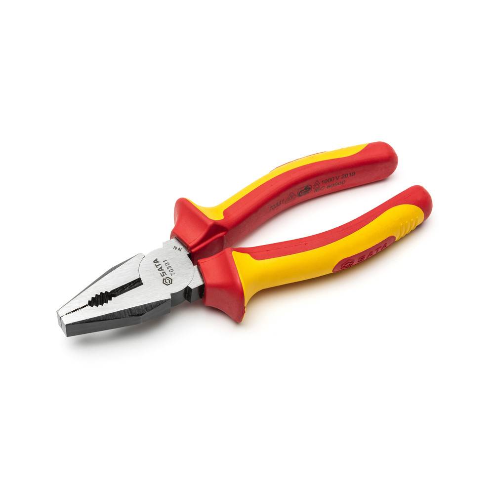 Ein Paar rot-gelbe isolierte Zangen, die häufig für elektrische Arbeiten verwendet werden und einen Metallgriff mit Greif- und Schneidfunktion besitzen.