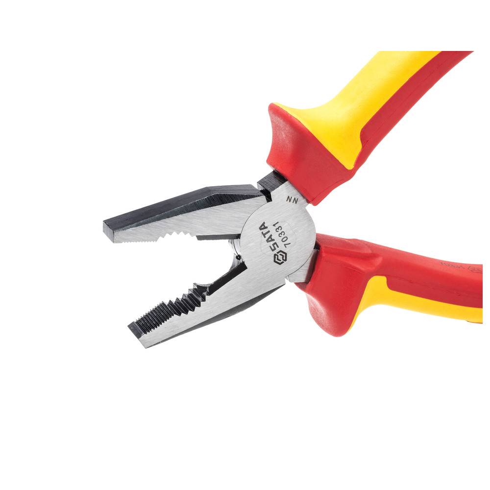 Ein Paar scharfe, silberne Zangen mit gelb- und rotummantelten isolierten Griffen, die zum Greifen und Schneiden von Drähten oder Metall entwickelt wurden.