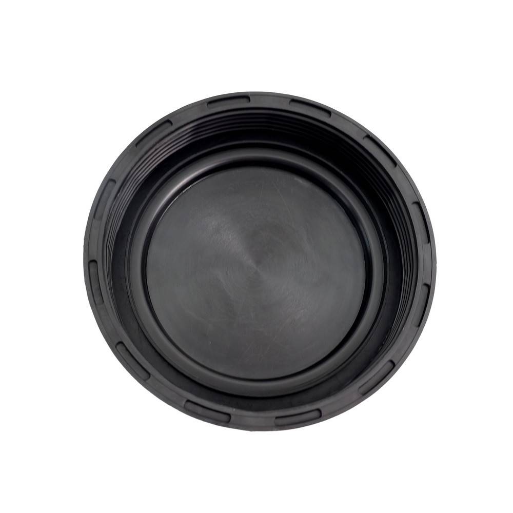 Ein schwarzer Plastik-Eimerddeckel mit kreisförmiger Gestalt, gerillten Kanten und einer glatten Oberfläche, von oben betrachtet.