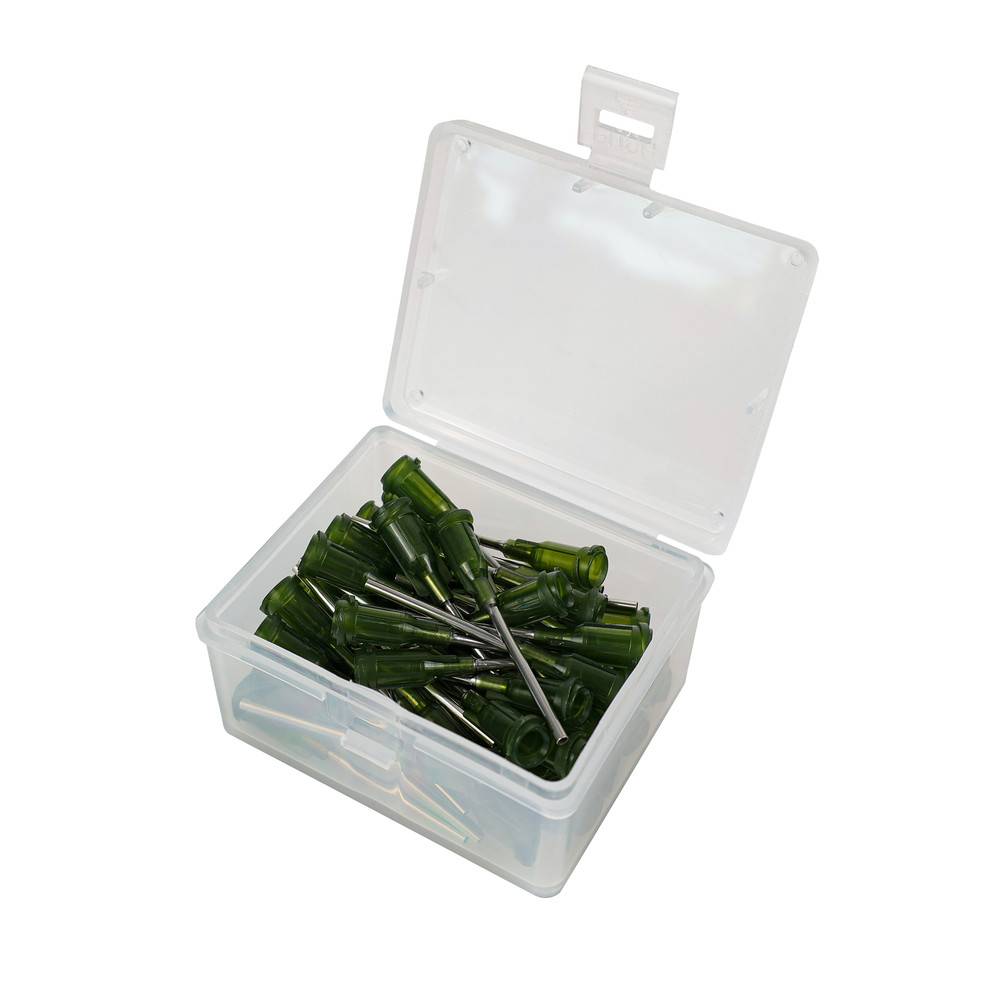 Eine offene Plastikbox, die mehrere grüne Syringe-Nadelkappen enthält, die zu Schutz- und Organisationszwecken verwendet werden.