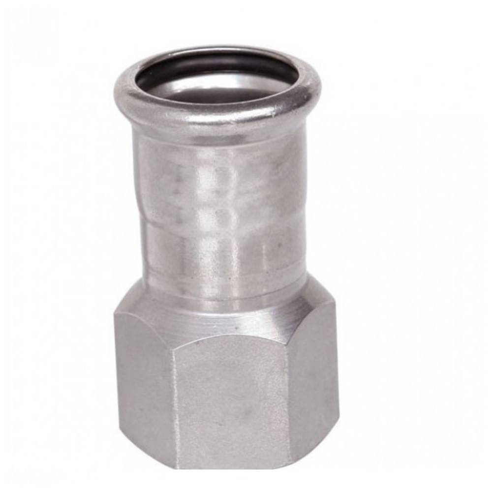 Eine Rohrverschraubung aus Edelstahl mit einer sechseckigen Basis und einem zylindrischen Oberteil, die für das Verbinden von Rohren in Sanitärsystemen konzipiert ist.