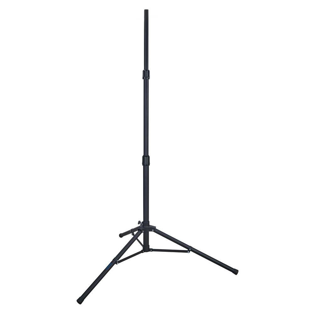 Ein schwarzer verstellbarer Dreibeinstativ, vollständig ausgefahren, geeignet für die Halterung von Lautsprechern oder Beleuchtungsausrüstung.