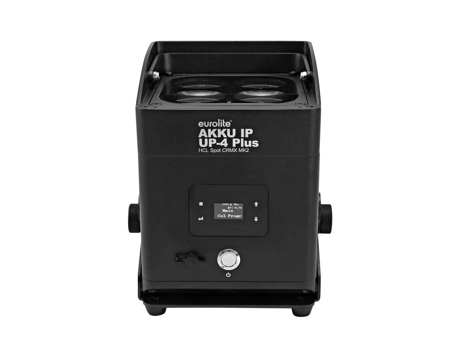 Schwarze Bühnenbeleuchtungseinheit mit Branding und Bedienfeld an der Vorderseite, beschriftet mit 'eurolite AKKU IP UP-4 Plus' und 'HCL Spot CRMX MK2'.