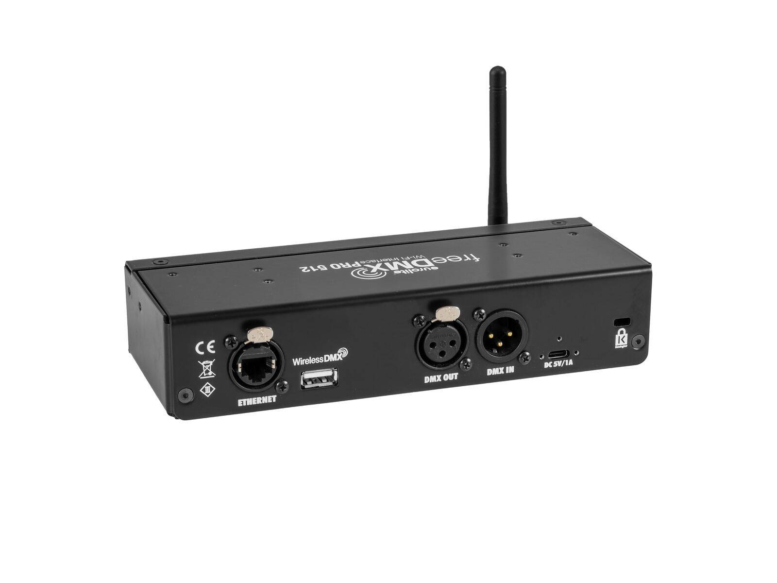 Ein schwarzer drahtloser DMX-Sender mit Ethernet, DMX IN/OUT-Anschlüssen, USB und Antenne, verwendet für Beleuchtungssteuerungssysteme.