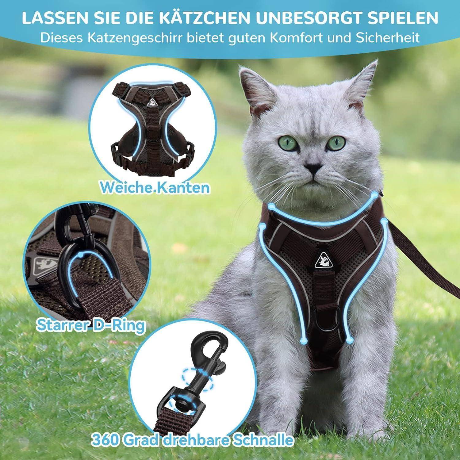 Eine Katze mit Geschirr und Leine, die auf Gras sitzt. Einblendungen zeigen Geschirr-Funktionen: weiche Kanten, robuster D-Ring und 360-Grad-Verschluss.