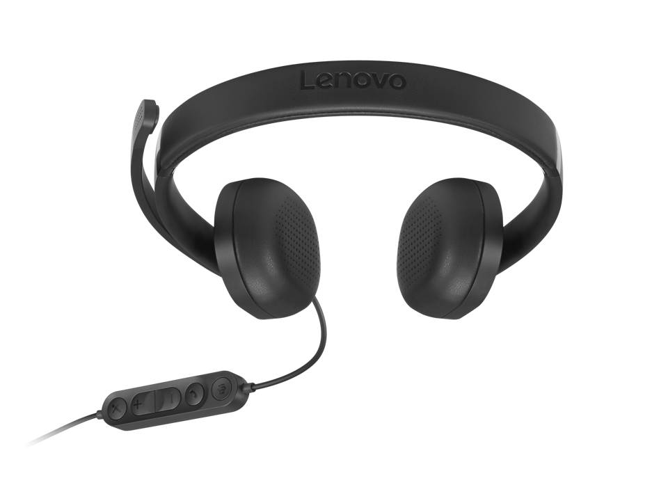 Schwarzes Lenovo-Kopfhörer-Headset mit anliegendem Inline-Mikrofon und Steuertasten, dargestellt auf schwarzem Hintergrund.
