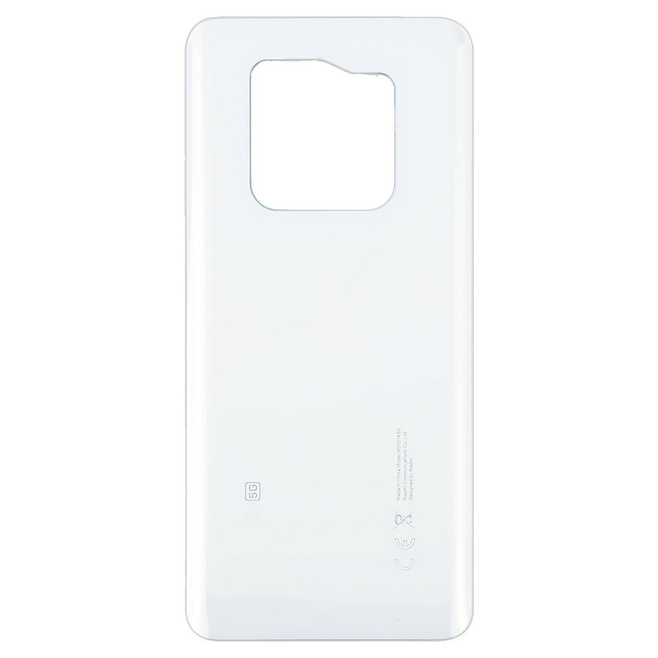 Ein weißes Smartphone-Rückcover mit einem rechteckigen Kamera-Ausschnitt in der Mitte oben. Es enthält 5G- und Regulierungssymbole in der Nähe des unteren Randes.