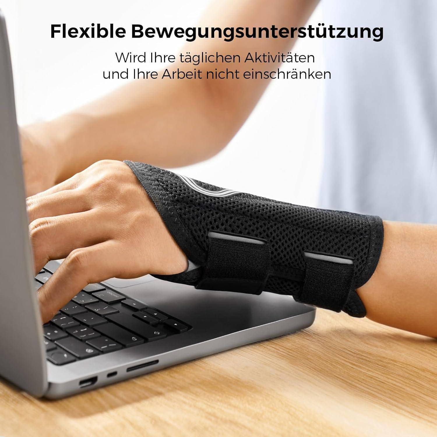 Eine Hand mit einer Handgelenkbandage tippt auf einer Laptop-Tastatur. Text lautet: 'Flexible Bewegungsunterstützung wird Ihre täglichen Aktivitäten und Ihre Arbeit nicht einschränken.
