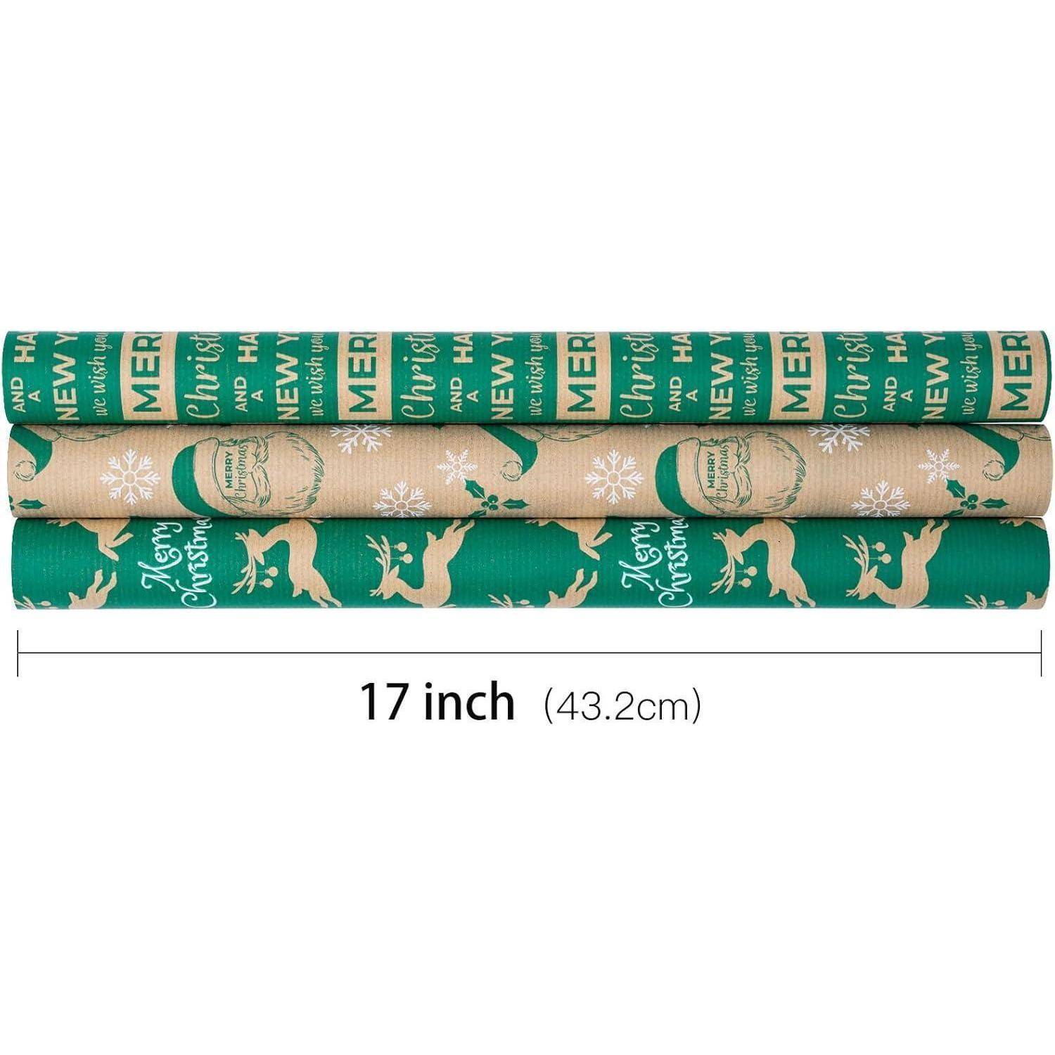 Drei Rollen Weihnachtsgeschenkpapier, die jeweils auf eine Breite von 17 Zoll (43,2 cm) ausgerollt sind und festliche Muster und Text aufweisen.