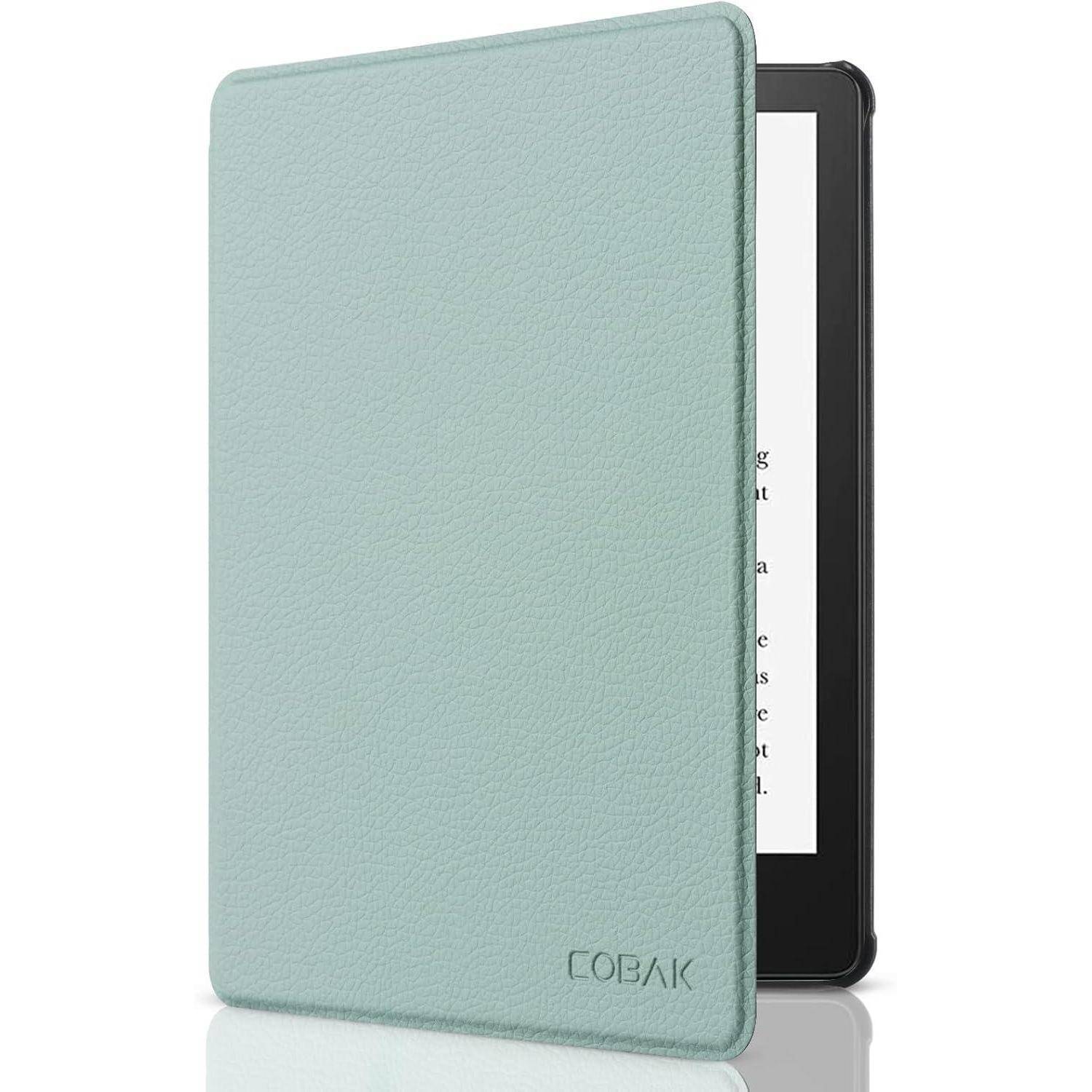 Hellblaue E-Reader-Hülle mit einem sichtbar teilweise geöffneten Bildschirm, der Text anzeigt, aufrecht stehend. Die Hülle hat eine strukturierte Oberfläche.