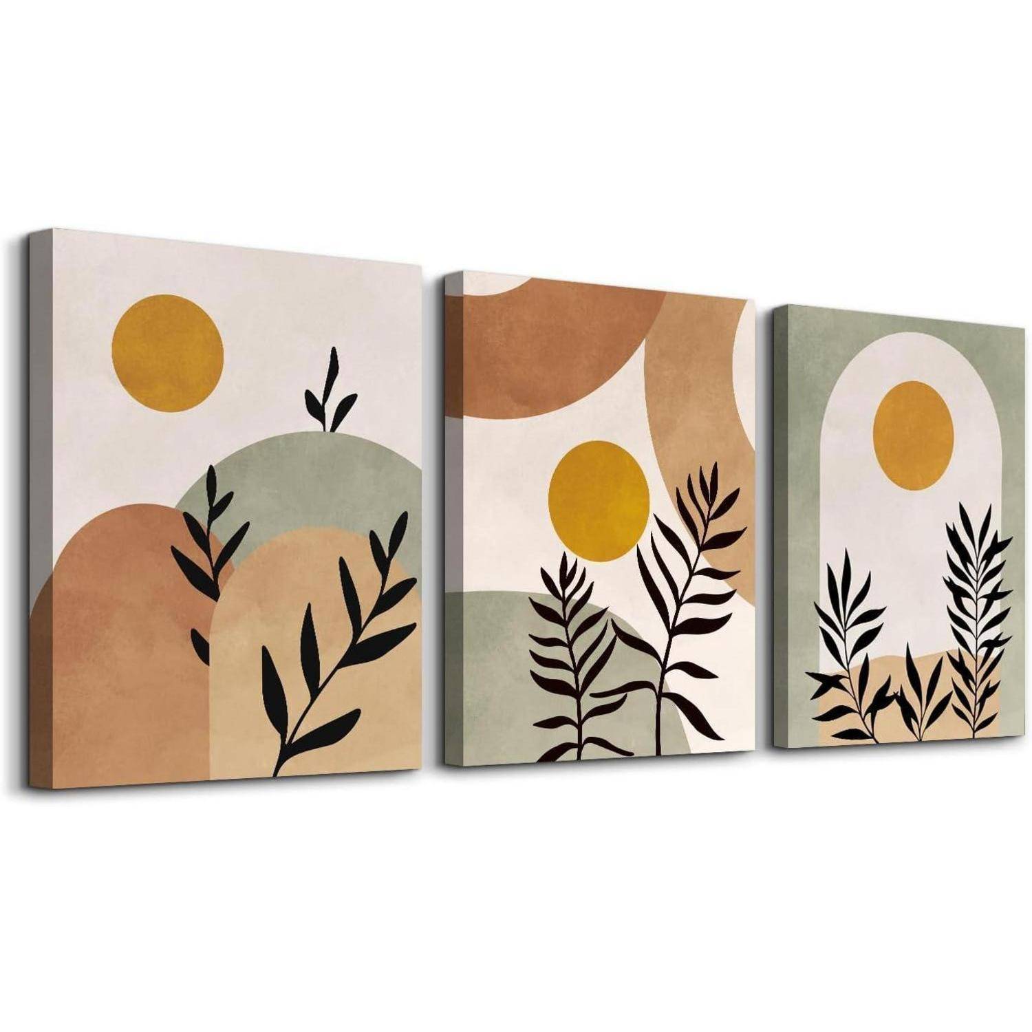 Abstraktes Kunstwerk-Triptychon mit geometrischen Formen in erdigen Farbtönen, schwarzen Blattmotiven und gelben Sonnenkreisen auf jeder Tafel.