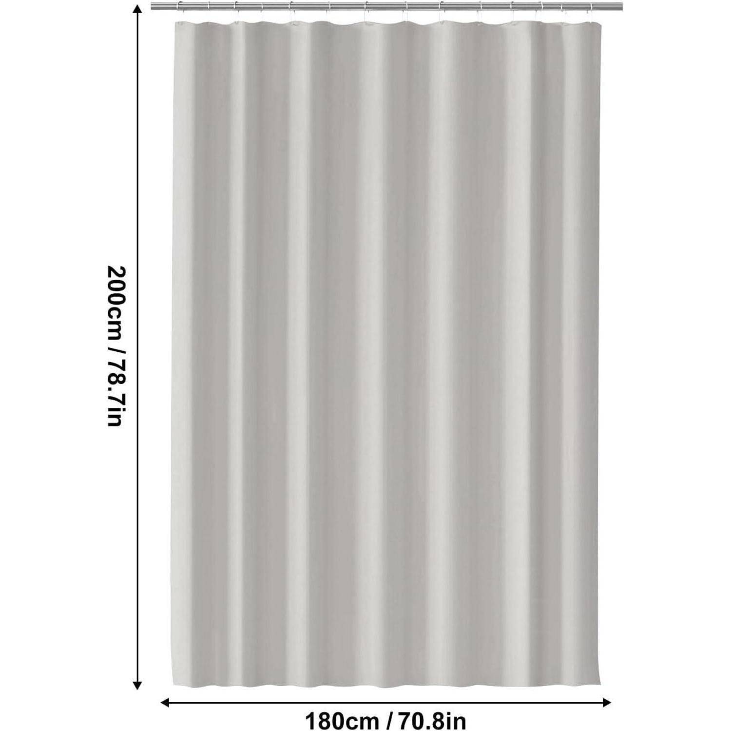 Weißer Duschvorhang mit Abmessungen: 200 cm (78,7 Zoll) in Höhe und 180 cm (70,8 Zoll) in Breite, der aufgehängt mit sichtbaren Falten gezeigt wird.