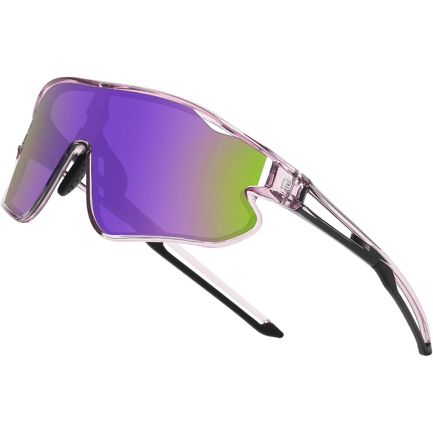 Futuristische Sonnenbrille mit transparentem pinkfarbenem Rahmen und lila getönten Gläsern, mit eleganten schwarzen Bügeln, schräg vor einem weißen Hintergrund positioniert.