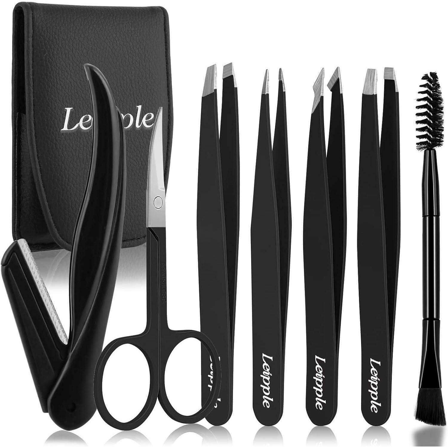Augenbrauenpflege-Set mit Schere, schräger und spitzer Pinzette, Rasierer, Bürste und Aufbewahrungstasche, alles in Schwarz.