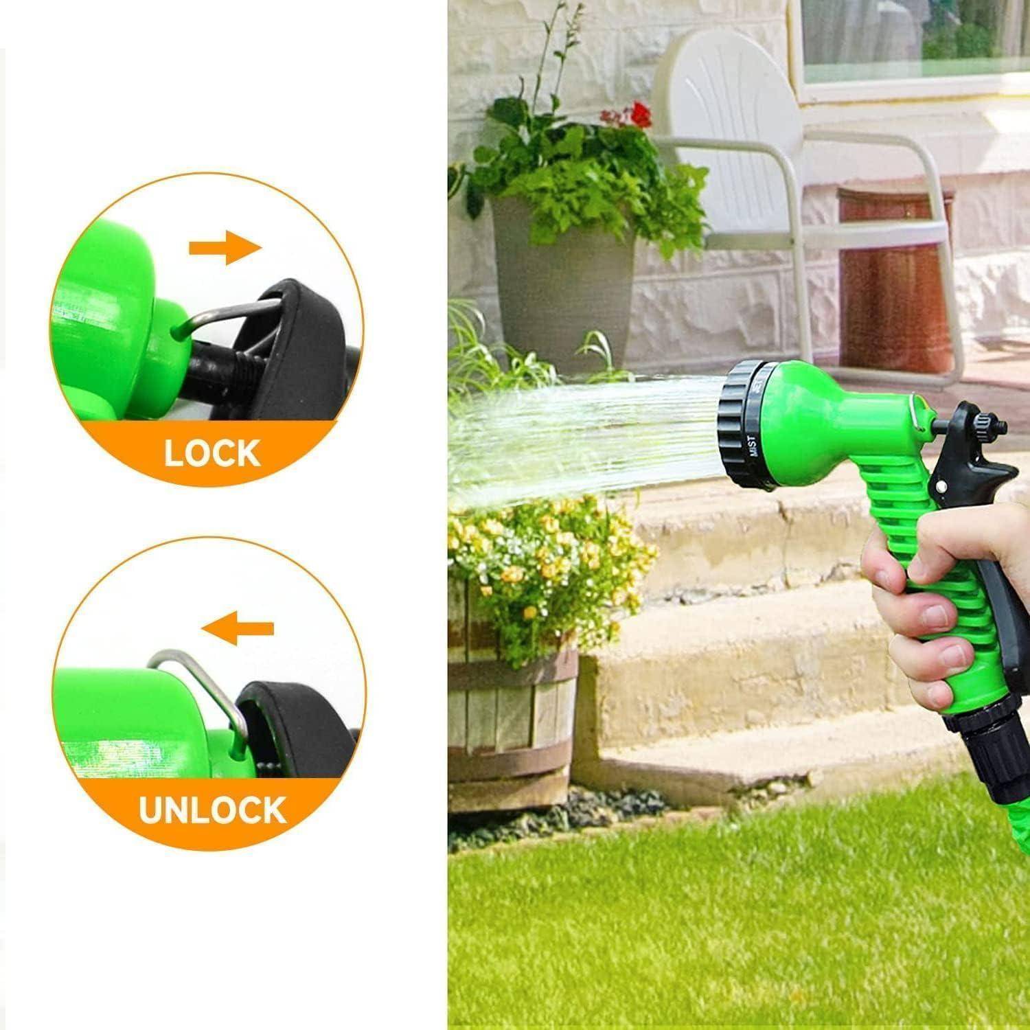 Das Bild zeigt einen grünen Gartenschlauch mit einer Sprühbrause in Gebrauch. Eingesetzte Bilder veranschaulichen die 'VERRIEGELT' und 'ENTRIEGELT' Positionen zur Wasserflusssteuerung.