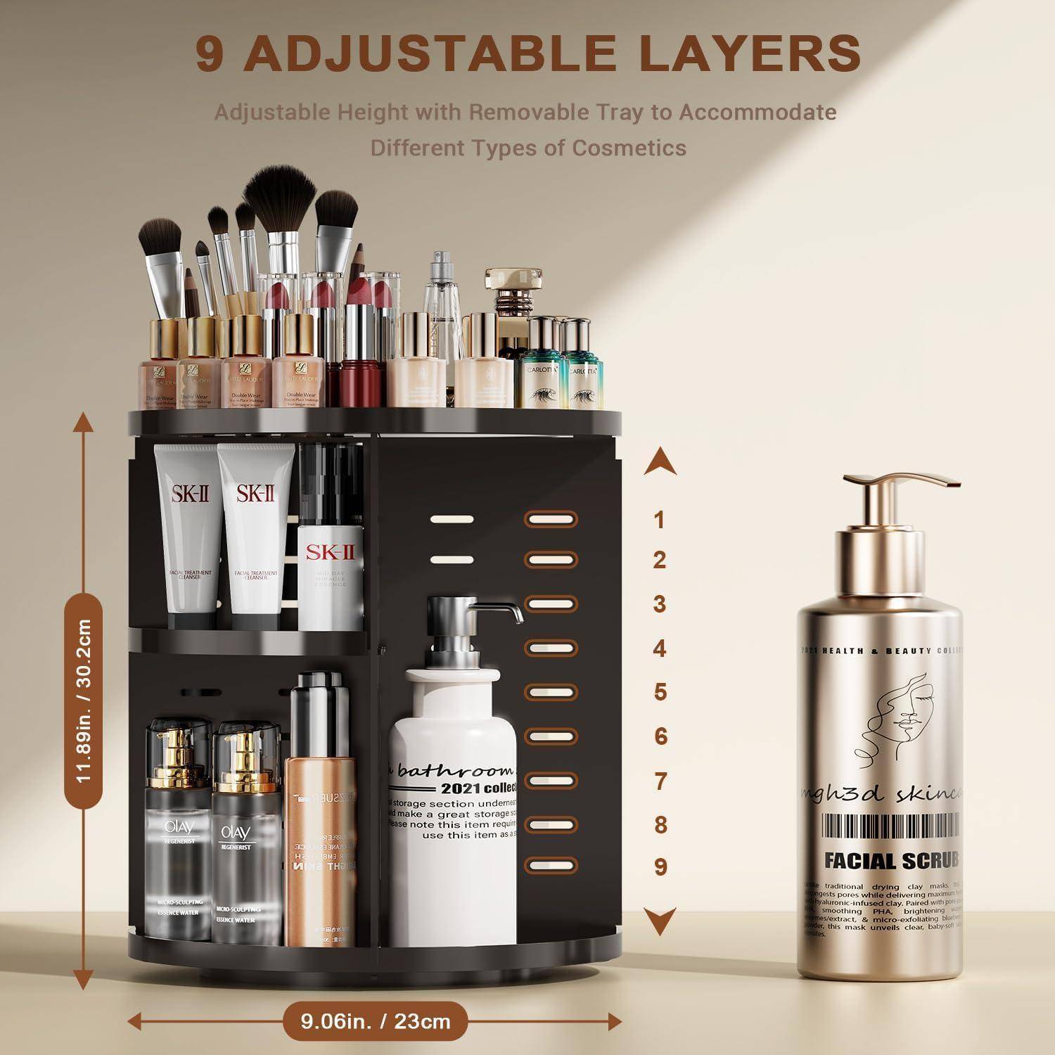 Drehbarer Make-up-Organizer mit '9 verstellbaren Ebenen'. Bietet Platz für verschiedene Kosmetikprodukte und Pinsel. Inklusive Seifenspender für Gesichtsreinigung.