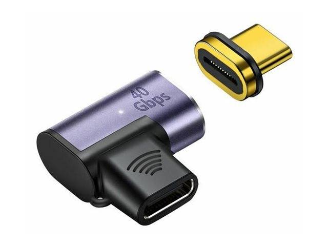 Ein USB-C-Adapter mit einer 90-Grad-Winkelauslegung und der Beschriftung '40 Gbps', der einen vergoldeten Anschluss präsentiert und schnelle Datenübertragung signalisiert.