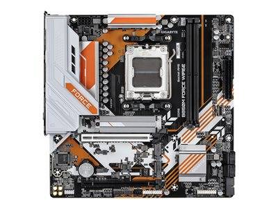 Ein Mainboard mit orange-, schwarzen und weißen Details, mit dem Label 'Gigabyte', das den CPU-Sockel, RAM-Steckplätze und verschiedene Anschlüsse zeigt.