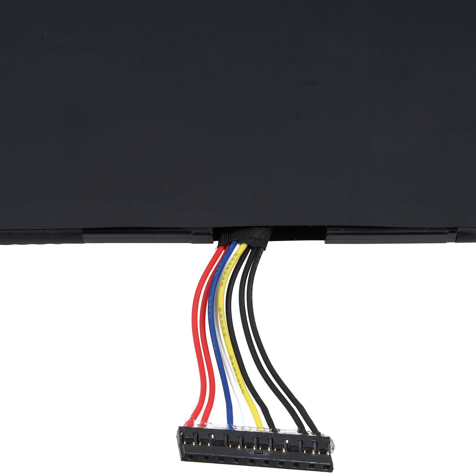 Eine Nahaufnahme eines Batteriepacks mit freiliegenden, mehrfarbigen Kabeln (blau, rot, gelb, schwarz), die an einen schwarzen Steckverbinder angeschlossen sind.