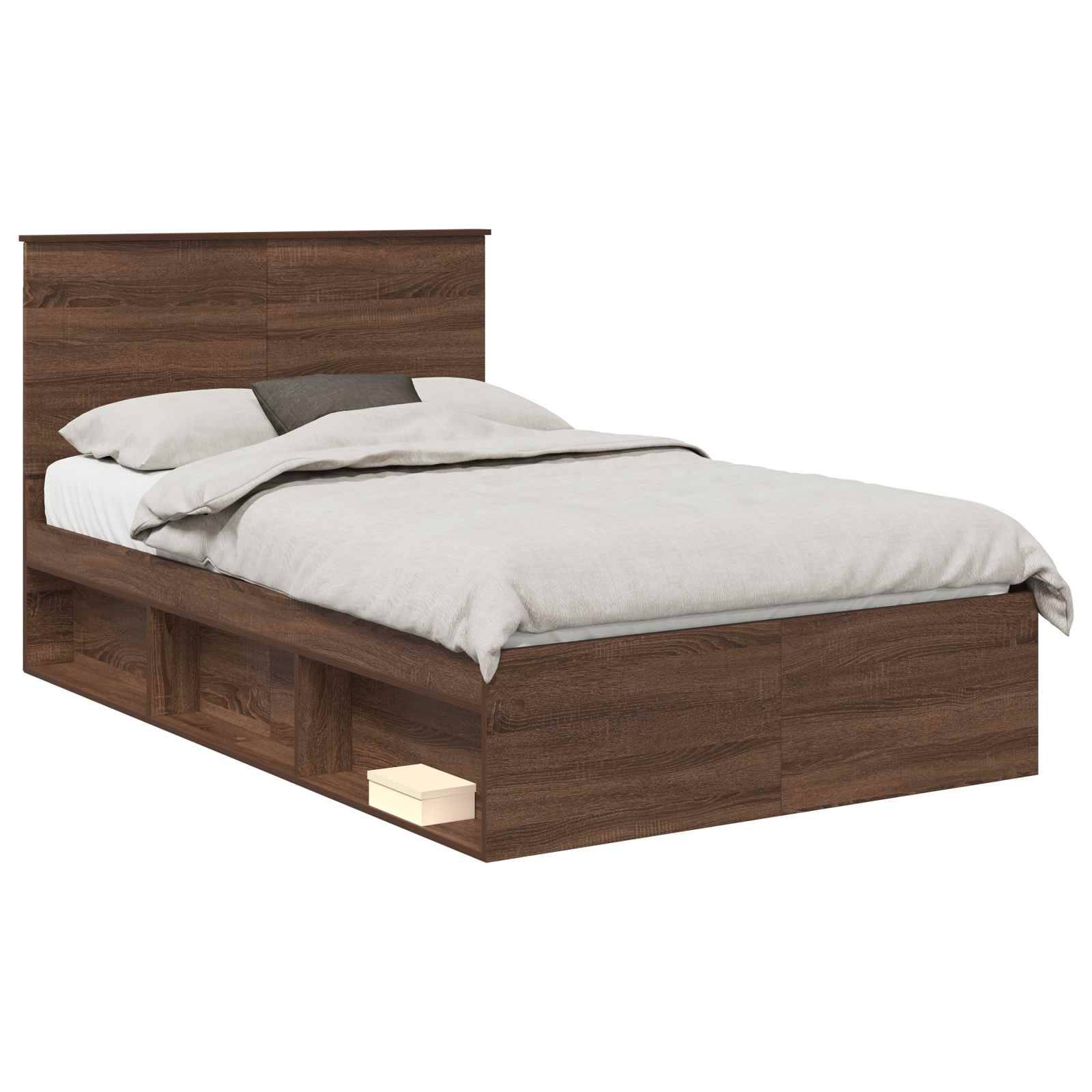 Ein Holzbett mit Kopfteil und seitlichen Ablagefächern, auf dem ein ordentlich gemachtes Bett mit weißer Bettwäsche und einem braunen Akzentkissen steht.