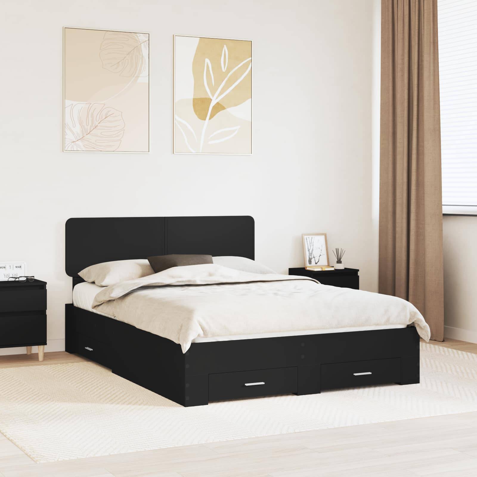 Ein minimalistisches Schlafzimmer mit einem dunklen Bettrahmen, neutraler Bettwäsche und zwei Nachttischen. Zwei abstrakte Kunstwerke hängen über dem Bett.