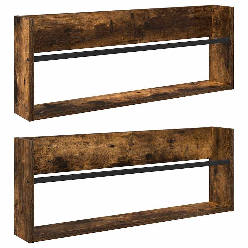 Zwei rustikale Holzregale mit Metallstangen, vertikal positioniert. Sie haben eine natürliche Oberfläche mit sichtbarer Maserung und robuster Konstruktion.