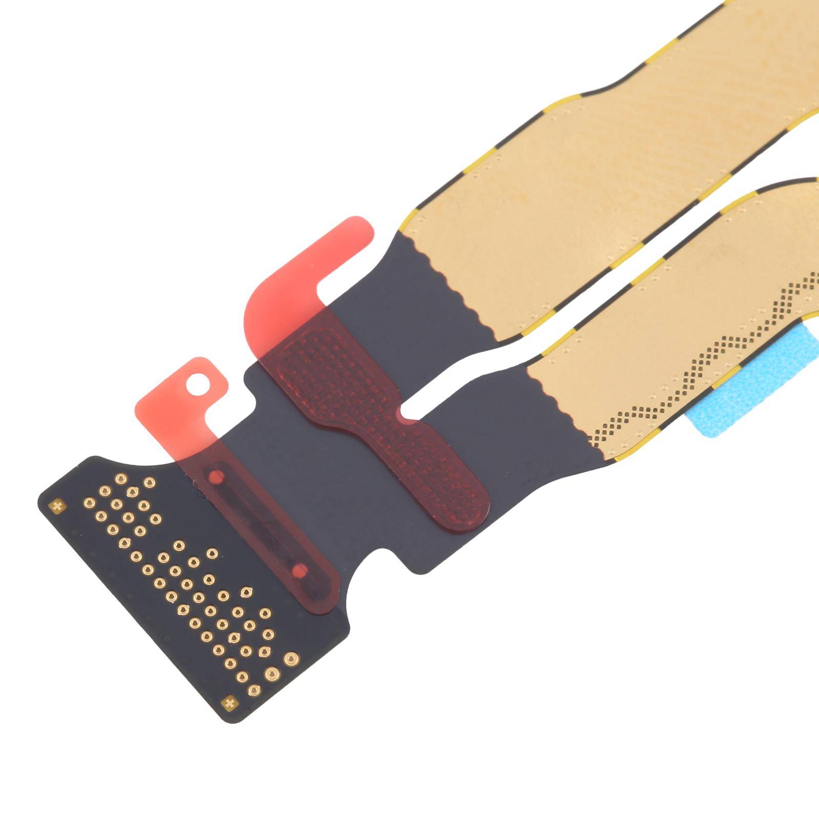 Eine flexible Leiterplatte mit freiliegenden leitfähigen Bahnen und Anschlüssen, die zur Verbindung elektronischer Komponenten in beengten Räumen verwendet wird.