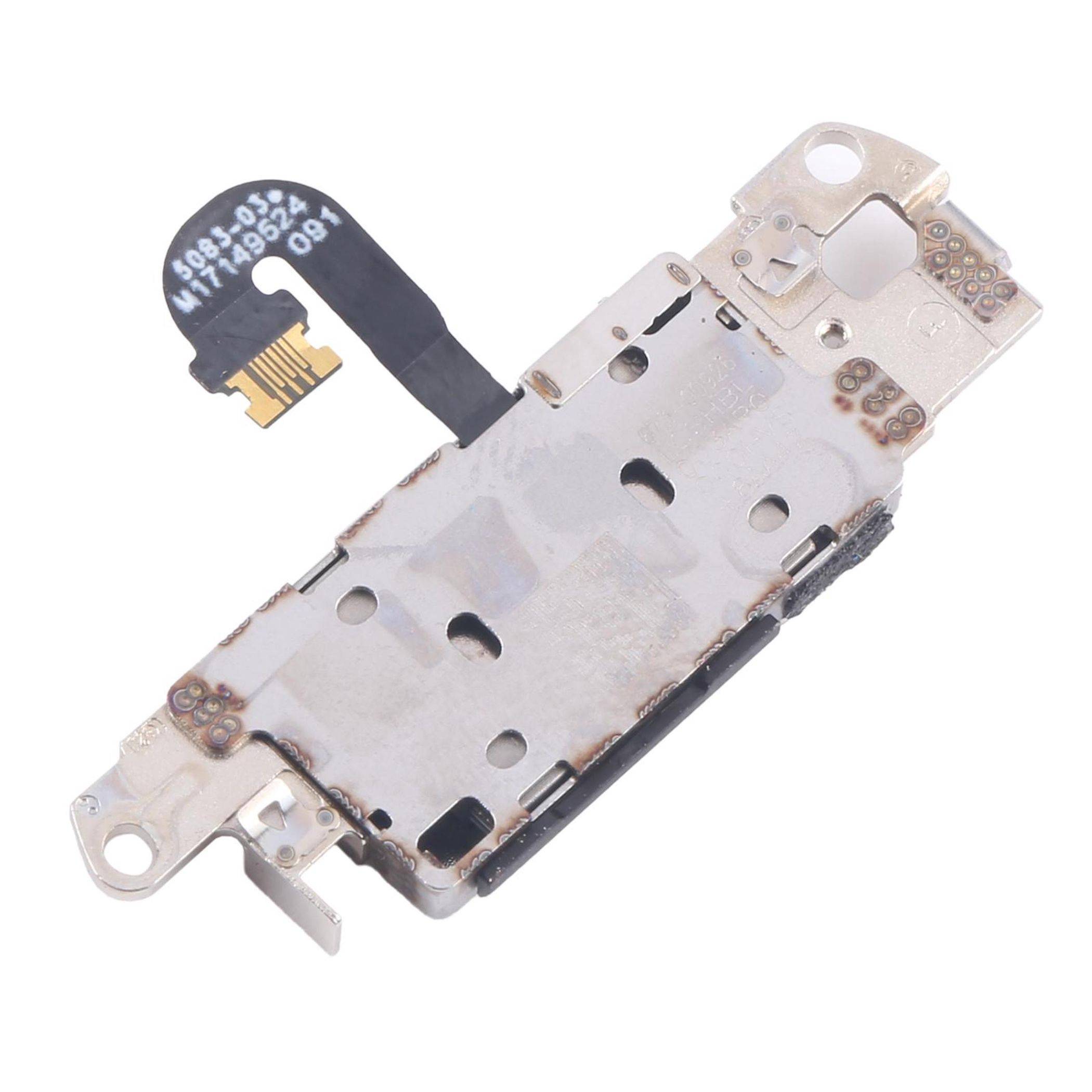 Eine Elektronikkomponente aus Metall und Kunststoff mit einem schwarzen flexiblen Flachbandkabel, ausgestattet mit goldenen Anschlüssen, höchstwahrscheinlich ein Teil der internen Hardware eines Geräts.