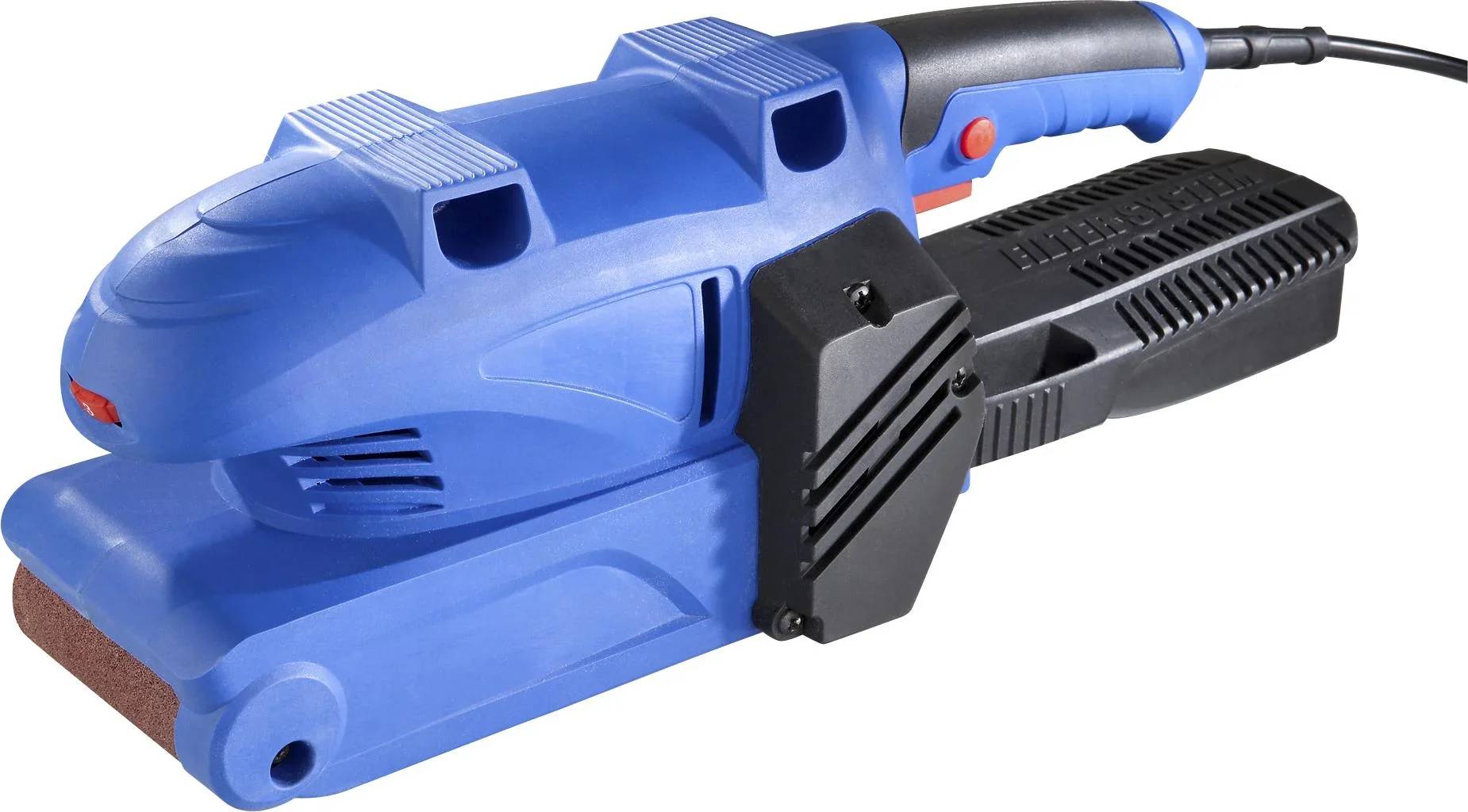 Ein Nahaufnahmefoto eines blauen und schwarzen tragbaren Elektrowerkzeugs mit rotem Knopf und gerilltem Griff, wahrscheinlich zum Glätten von Oberflächen verwendet.