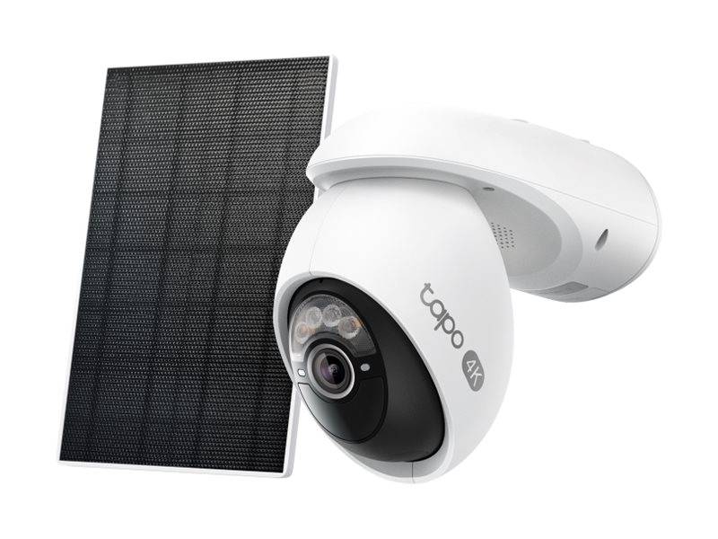 Weiße TP-Link Tapo 4K Überwachungskamera mit angebrachtem Solarpanel, shown auf weißem Hintergrund.