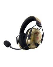 Over-Ear-Gaming-Headset mit angebrachtem Mikrofon und gepolstertem Kopfbügel, isoliert auf weißem Hintergrund dargestellt.