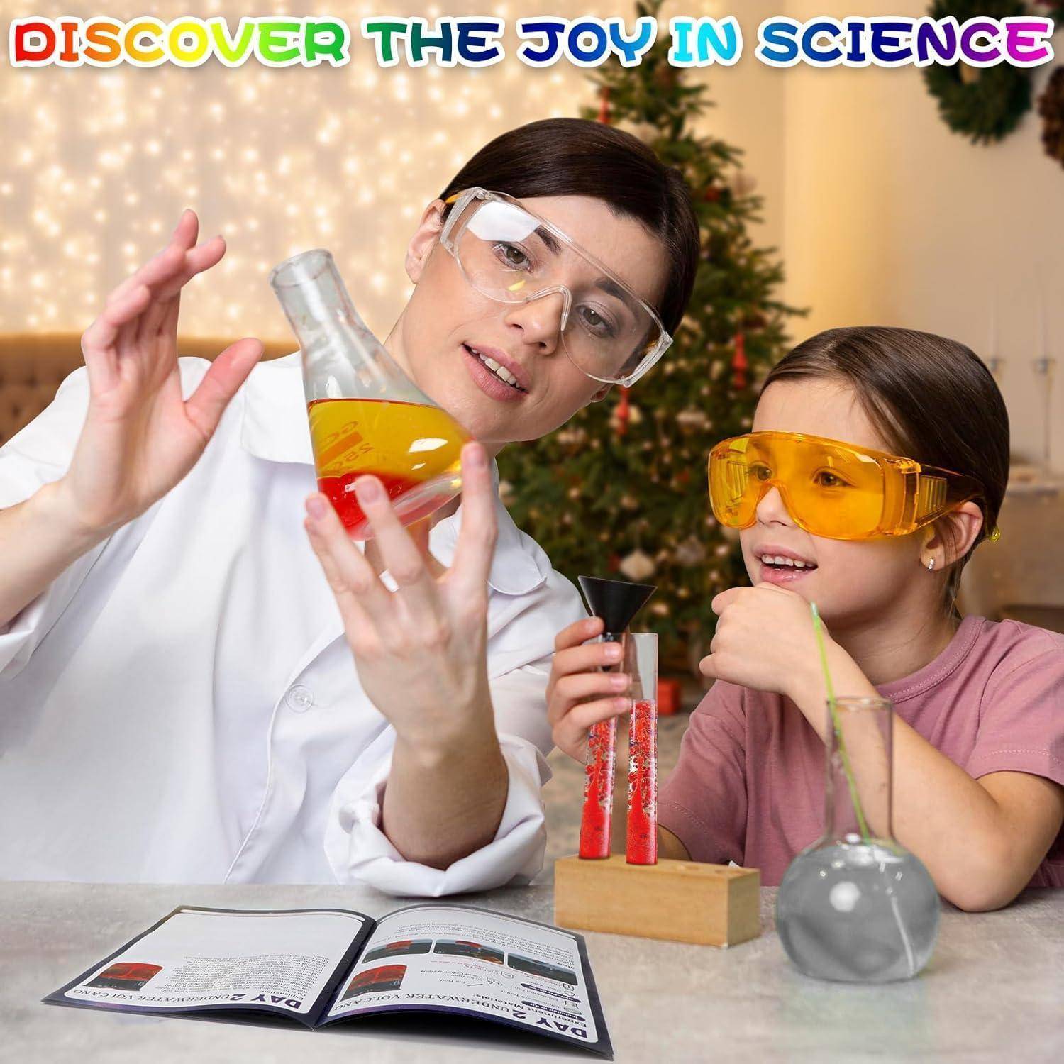 Ein Erwachsener und ein Kind mit Schutzbrillen führen ein lustiges wissenschaftliches Experiment mit bunten Flüssigkeiten durch. Der Text darüber lautet: 