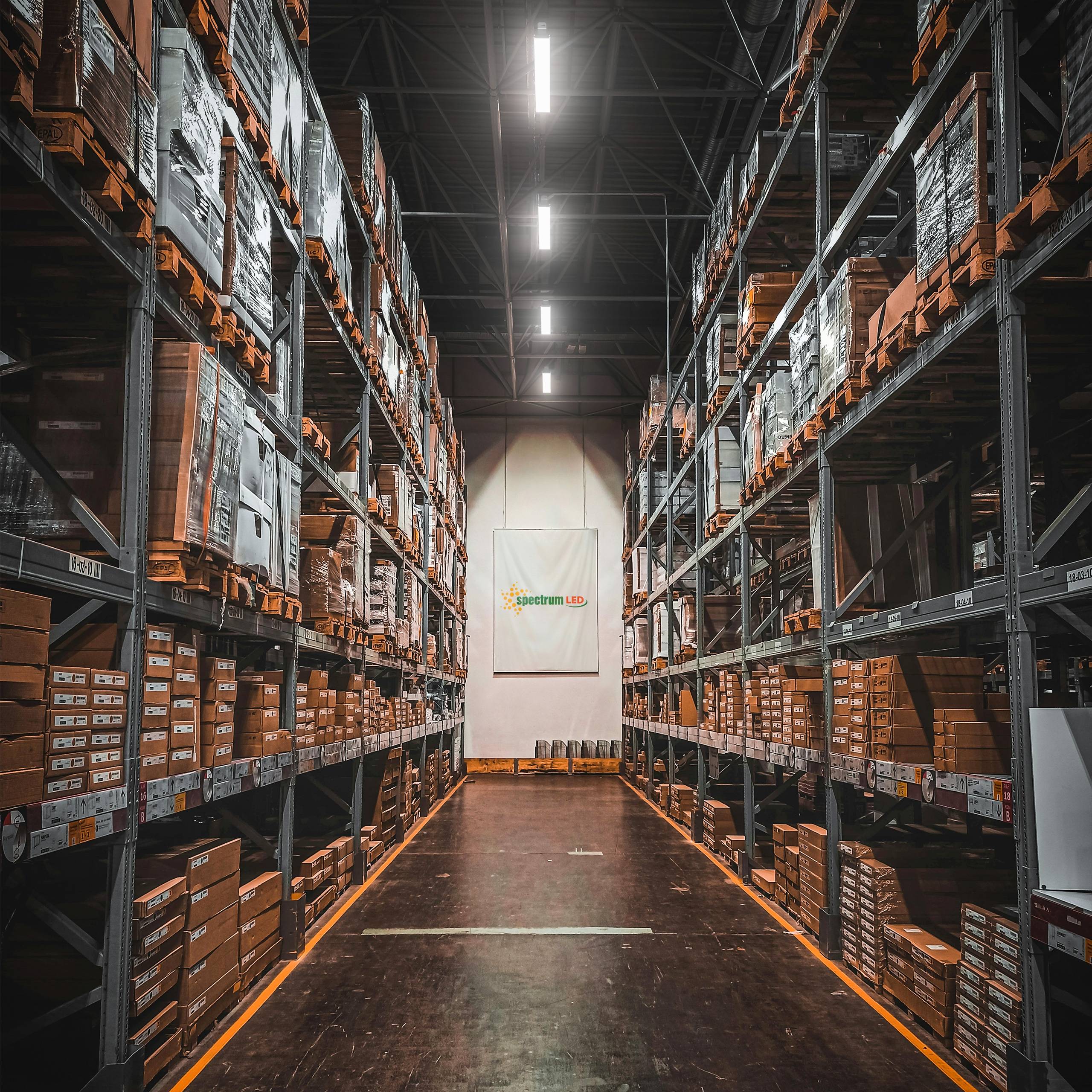 Spectrum LED HALLS LINE 3 HIGH BAY 150W Hallenleuchte 24750lm schwarz 90° 230V IP66 Industrieleuchte IK10 Neutralweiß 4000K 0-10V DIMMBAR